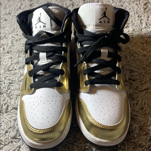 Jordan 1s - Picture 5 of 7